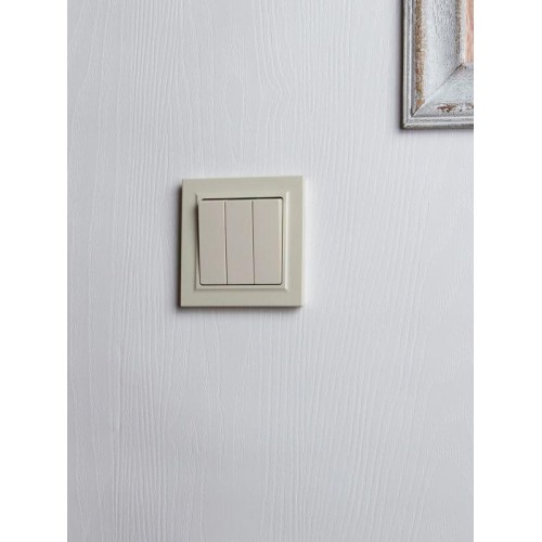 Выключатель 3-кл. СП BRITE ВС10-3-0-БрКр 10А механизм беж. IEK BR-V30-0-10-K10