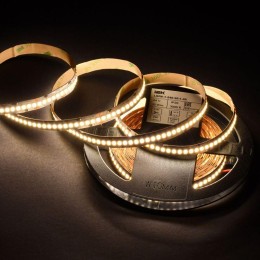 Лента светодиодная 2835-240LED 22Вт/м IP20 10мм 24В 3000К (уп.5м) IEK LSR6-1-240-20-1-05