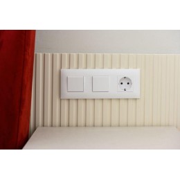 Рамка 3-м SKANDY SK-F03W арктич. бел. IEK SK-M32-K01