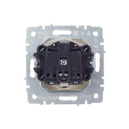 Розетка BRITE РСбш10-3-44-БрЖ 16А IP44 с заземл. защ. шторки с крышкой механизм жемчуж. IEK BR-R16-1