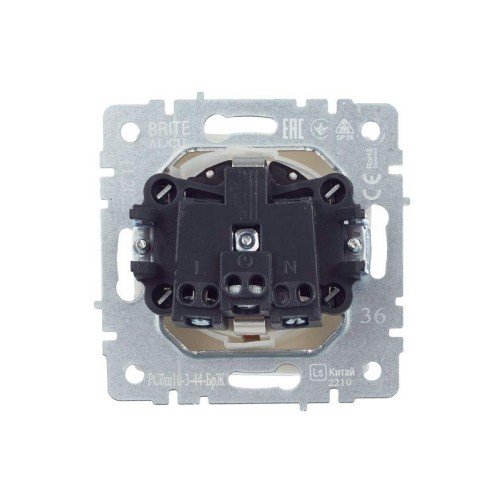 Розетка BRITE РСбш10-3-44-БрЖ 16А IP44 с заземл. защ. шторки с крышкой механизм жемчуж. IEK BR-R16-1