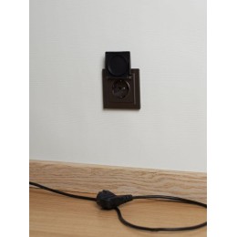 Розетка BRITE РСбш10-3-44-БрТБ 16А IP44 с заземл. защ. шторки с крышкой механизм бронза IEK BR-R16-1