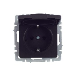 Розетка BRITE РСбш10-3-44-БрЧ 16А IP44 с заземл. защ. шторки с крышкой механизм черн. IEK BR-R16-16-