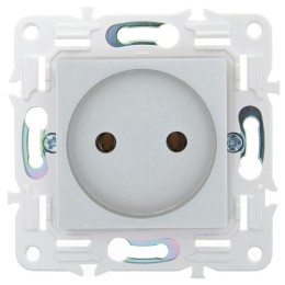 Розетка SKANDY 10А без заземл. без защ. шторок SK-R02S серебр. IEK SK-R10-10-K23