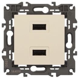Устройство зарядное USB 14-4110-02 5В-2100мА Elegance сл. кость ЭРА Б0034359