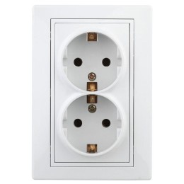 Розетка 2-м СП Plano 1Э-208-01 16А IP20 2х2P+E 250В Schuko с заземл. защ. шторки без лапок бел. Intr