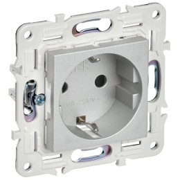 Розетка SKANDY 16А с заземл. защ. шторки SK-R04S серебр. IEK SK-R14-16-K23