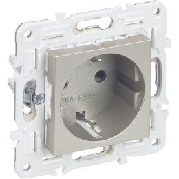 Розетка SKANDY 16А с заземл. защ. шторки SK-R04Sh шампань IEK SK-R14-16-K37
