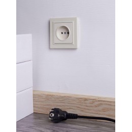 Розетка СП BRITE РСР10-1-0-БрКр 10А в сборе без заземл. без защ. шторок беж. IEK BR-R10-10-K10-F