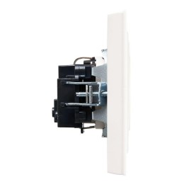 Розетка СП BRITE РСР14-1-0-БрЖ 16А в сборе с заземл. защ. шторки жемчуж. IEK BR-R14-16-K36-F