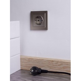 Розетка СП BRITE РСР14-1-0-БрШ 16А в сборе с заземл. защ. шторки шампань IEK BR-R14-16-K37-F