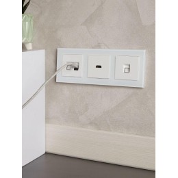 Рамка 3-м BRITE РУ-3-2-Бр стекло бел. матов. IEK BR-M32-G-31-K01