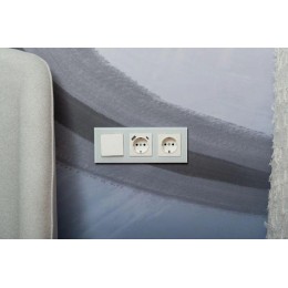 Рамка 3-м BRITE РУ-3-2-Бр стекло бел. матов. IEK BR-M32-G-31-K01