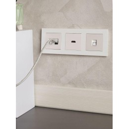 Рамка 3-м BRITE РУ-3-Бр бел. рифленый IEK BR-M32-51-K01