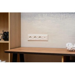 Рамка 4-м BRITE РУ-4-Бр беж./жемчуж. IEK BR-M42-12-1-K10