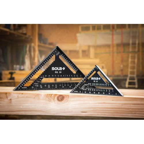 Угольник кровельный RS 30 305х305мм SOLA 56160201