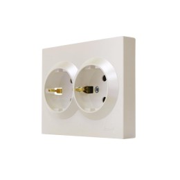 Розетка 2-м СП VESNA с заземл. со шторками ПБТ жемчуж./бел. перламутр LEZARD 742-3000-178B