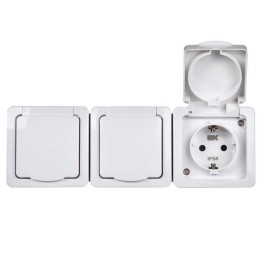 Розетка 3-м ОП Гермес Plus РСб23-3-ГПБб 16А IP54 с заземл. с крышкой бел. IEK ERMP32-K01-16-54-EC