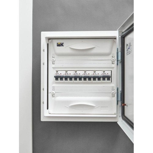 Выключатель автоматический модульный 2п B 8А M06N ARMAT IEK AR-M06N-2-B008