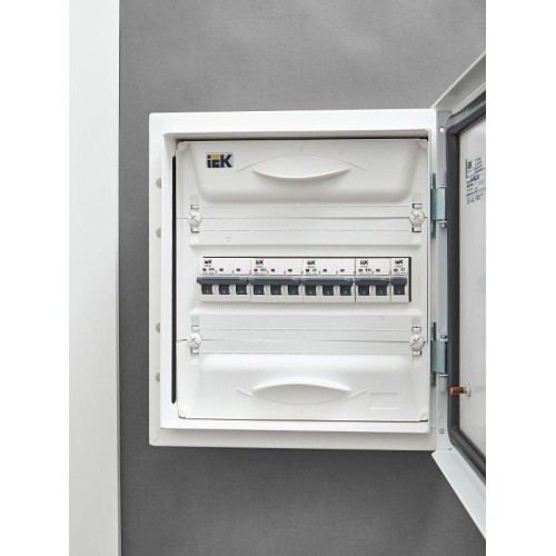 Выключатель автоматический модульный 3п C 8А M06N ARMAT IEK AR-M06N-3-C008