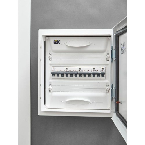 Выключатель автоматический модульный 3п B 4А M06N ARMAT IEK AR-M06N-3-B004