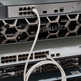 Патч-корд F/UTP кат.5e RJ45-RJ45 LSZH экранир. 2м сер. Rexant 18-8005-1