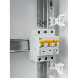 Выключатель автоматический модульный 3п D 32А 6кА ВА47-60M KARAT IEK MVA31-3-032-D