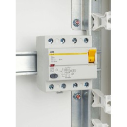 Выключатель дифференциального тока (УЗО) 4п 25А 30мА тип AC ВД1-63 KARAT IEK MDV10-4-025-030