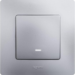 Выключатель 1-кл. СП Etika 10А IP20 250В 10AX с подсветкой/индикацией безвинтов. зажимы механизм алю