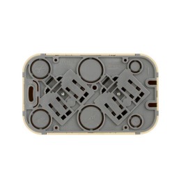 Розетка 2-м ОП Quteo 16А IP20 250В 2х2P+E с заземл. защ. шторки дерево Leg 782283