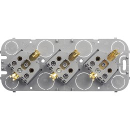 Розетка 3-м ОП Quteo 16А IP20 250В 3х2P+E с заземл. защ. шторки бел. Leg 782218