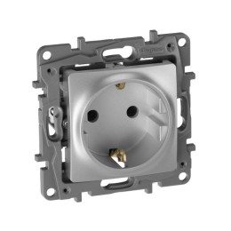 Розетка 1-м СП Etika 16А IP20 250В 2P+E с заземл. немецк. стандарт винтов. клеммы механизм алюм. Leg