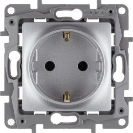 Розетка 1-м СП Etika 16А IP20 250В 2P+E с заземл. немецк. стандарт винтов. клеммы механизм алюм. Leg