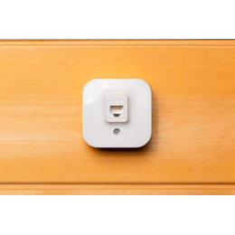 Розетка телефонная 1-м ОП Quteo RJ11 бел. Leg 782214