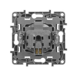 Розетка 1-м СП Etika 16А IP31 250В 2P+E с заземл. защ. шторки немецк. стандарт винтов. клеммы механи