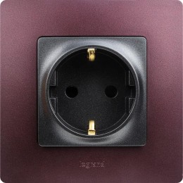 Розетка 1-м СП Etika 16А IP31 250В 2P+E с заземл. защ. шторки немецк. стандарт винтов. клеммы механи