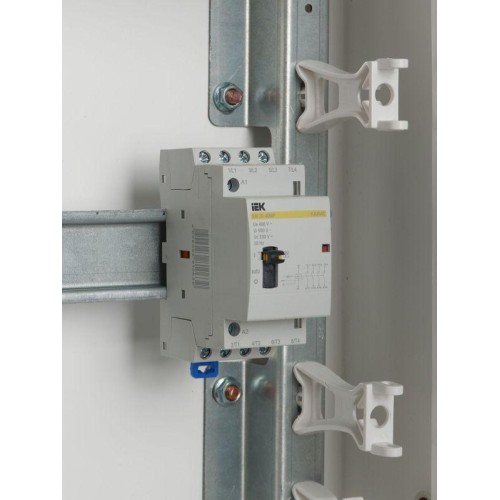 Контактор модульный КМ20-40МР AC с ручным управ. KARAT IEK MKK12-20-40