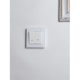 Выключатель жалюзи СП BRITE ВС10-1-5-БрБ 10А механизм бел. IEK BR-V15-0-10-K01