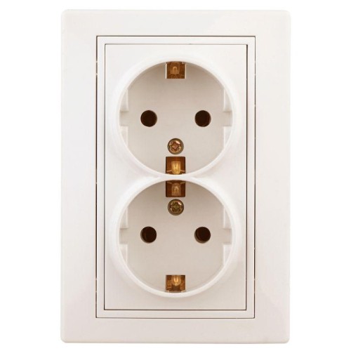Розетка 2-м СП Plano 1-205-02 16А IP20 250В 2х2P+E Schuko сл. кость Intro Б0053916