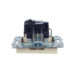 Розетка BRITE РС11-1-0-БрКр 16А с заземл. без защ. шторки механизм беж. IEK BR-R11-16-K10