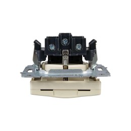 Розетка BRITE РСбш10-3-БрКр 16А IP20 с заземл. защ. шторки с крышкой механизм беж. IEK BR-R16-16-K10