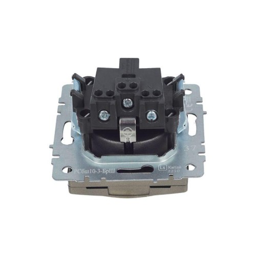 Розетка BRITE РСбш10-3-БрШ 16А IP20 с заземл. защ. шторки с крышкой механизм шампань IEK BR-R16-16-K