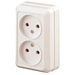 Розетка 2-м ОП Quadro 2-203-02 16А IP20 250В 2х2P сл. кость Intro Б0053794