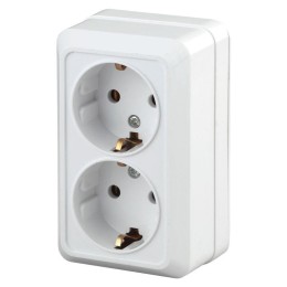 Розетка 2-м ОП Quadro 2-204-01 16А IP20 250В 2х2P+E Schuko бел. Intro Б0053800